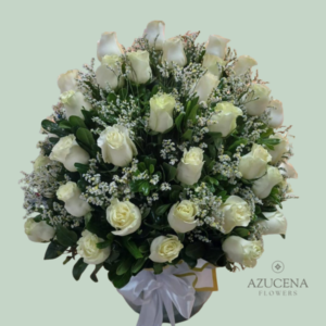 Arreglo con 50 Rosas Blancas